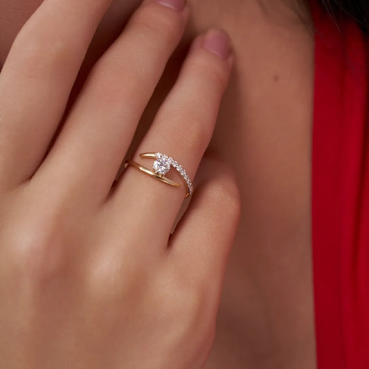 Round Solitaire Curve Ring