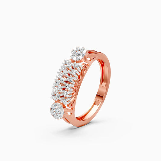 Attractive Round Cluster Diamond Engagement Ring