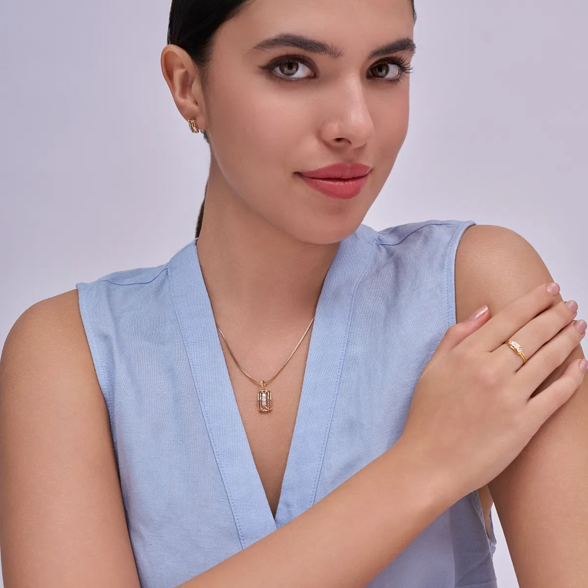 Three-Diamond Woven Lattice Rectangle Stud Earrings