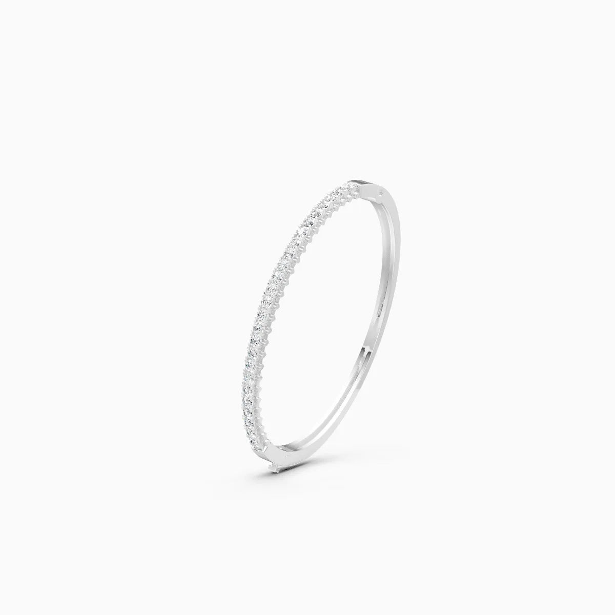 Radiant Look Diamond Bracelet in Sleek Design