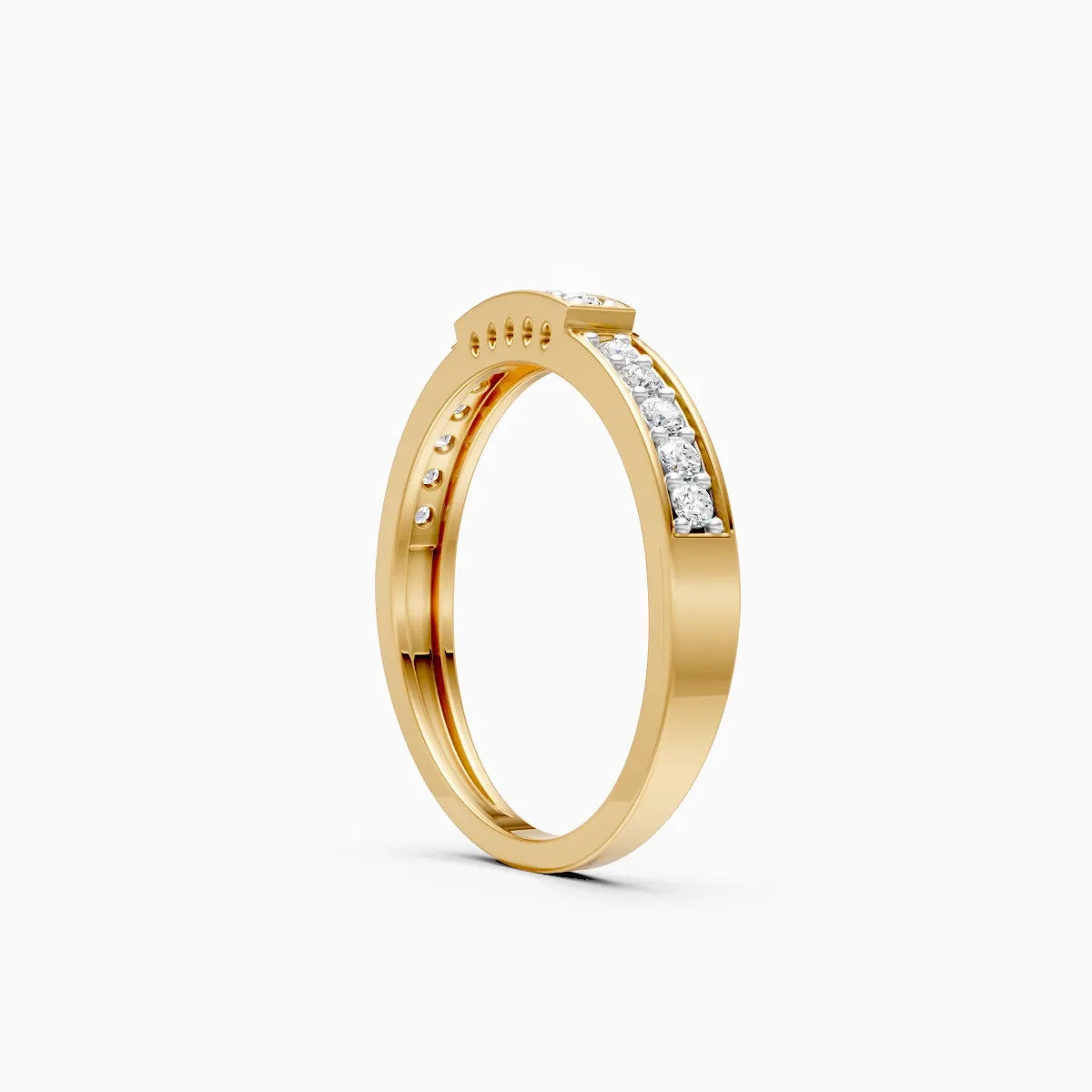 Luxurious Round Diamond Wedding Band