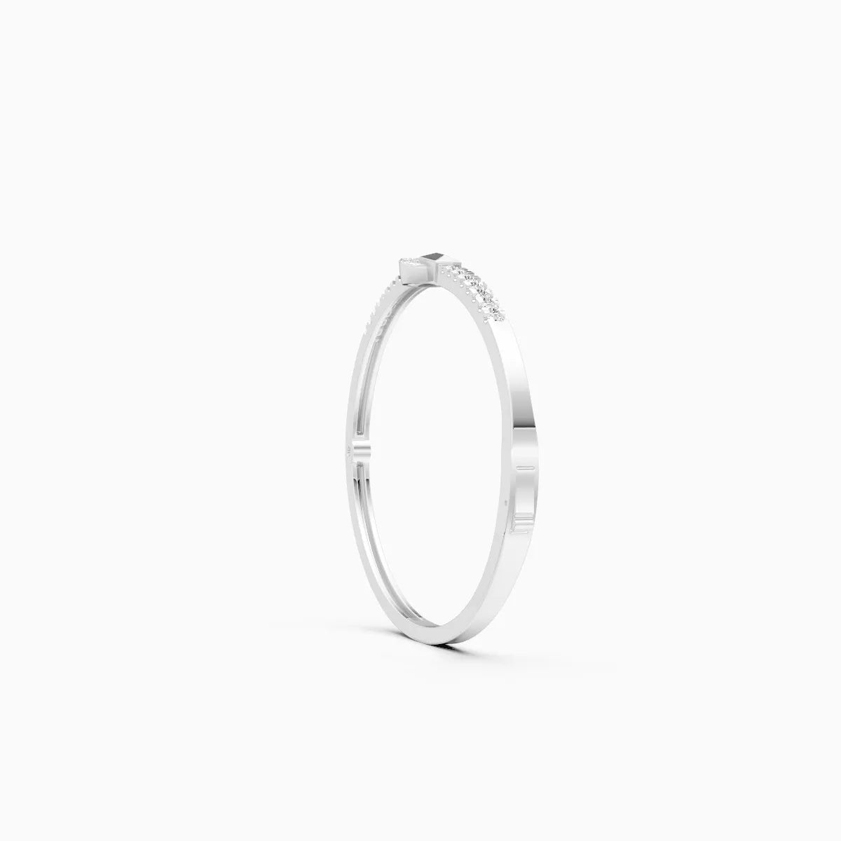 Circle Clasp Diamond Bracelet