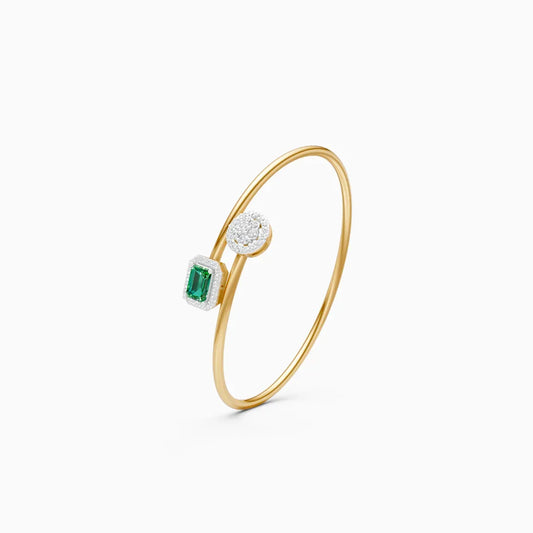 Elegant Emerald-Style Stone With Round Diamond Bracelet