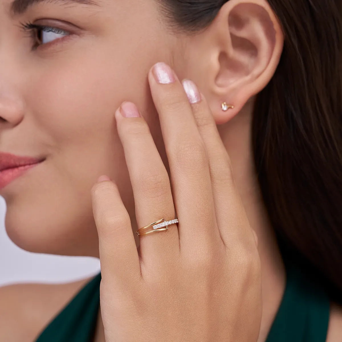 Round Bar Crossover Ring
