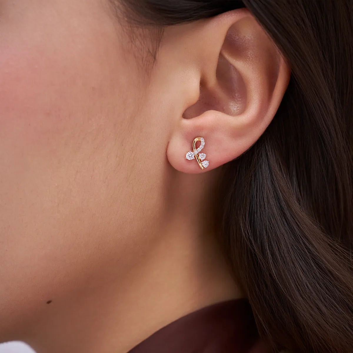 Round Diamond Twist Studs