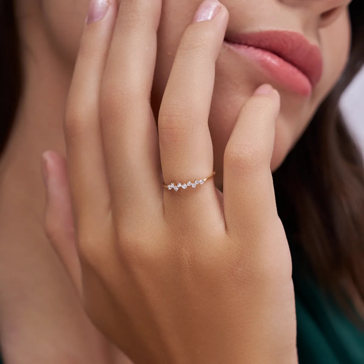 Scattered Cluster Diamond Band Ring