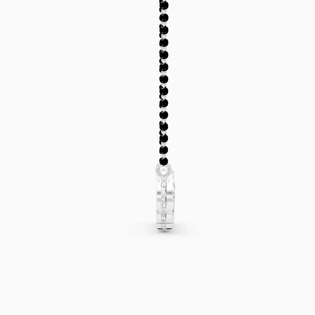 Brilliant Curve of Pear in Round-cut Lab Diamond Mangalsutra