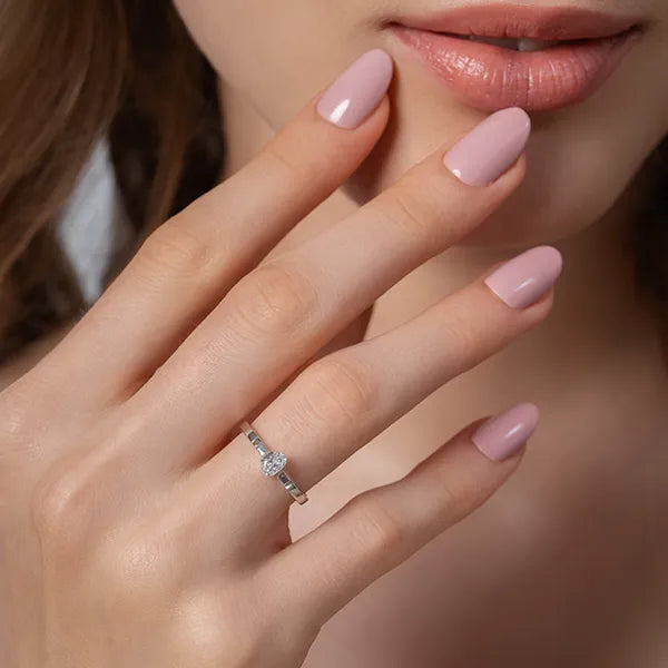 Modern Grip Set Solitaire Diamond Ring