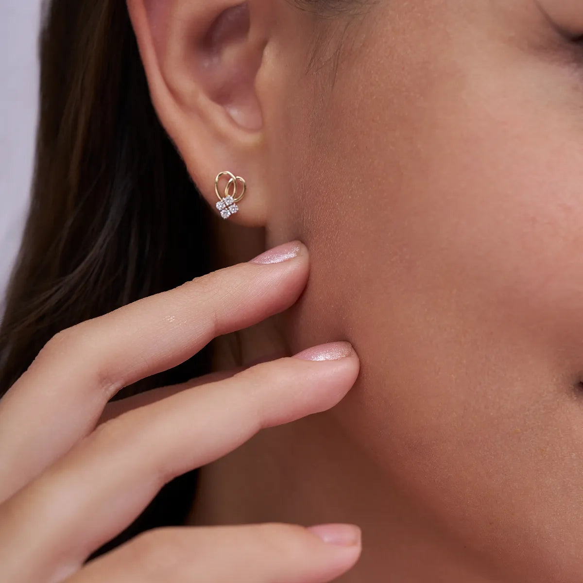 Interlinked Cluster Studs