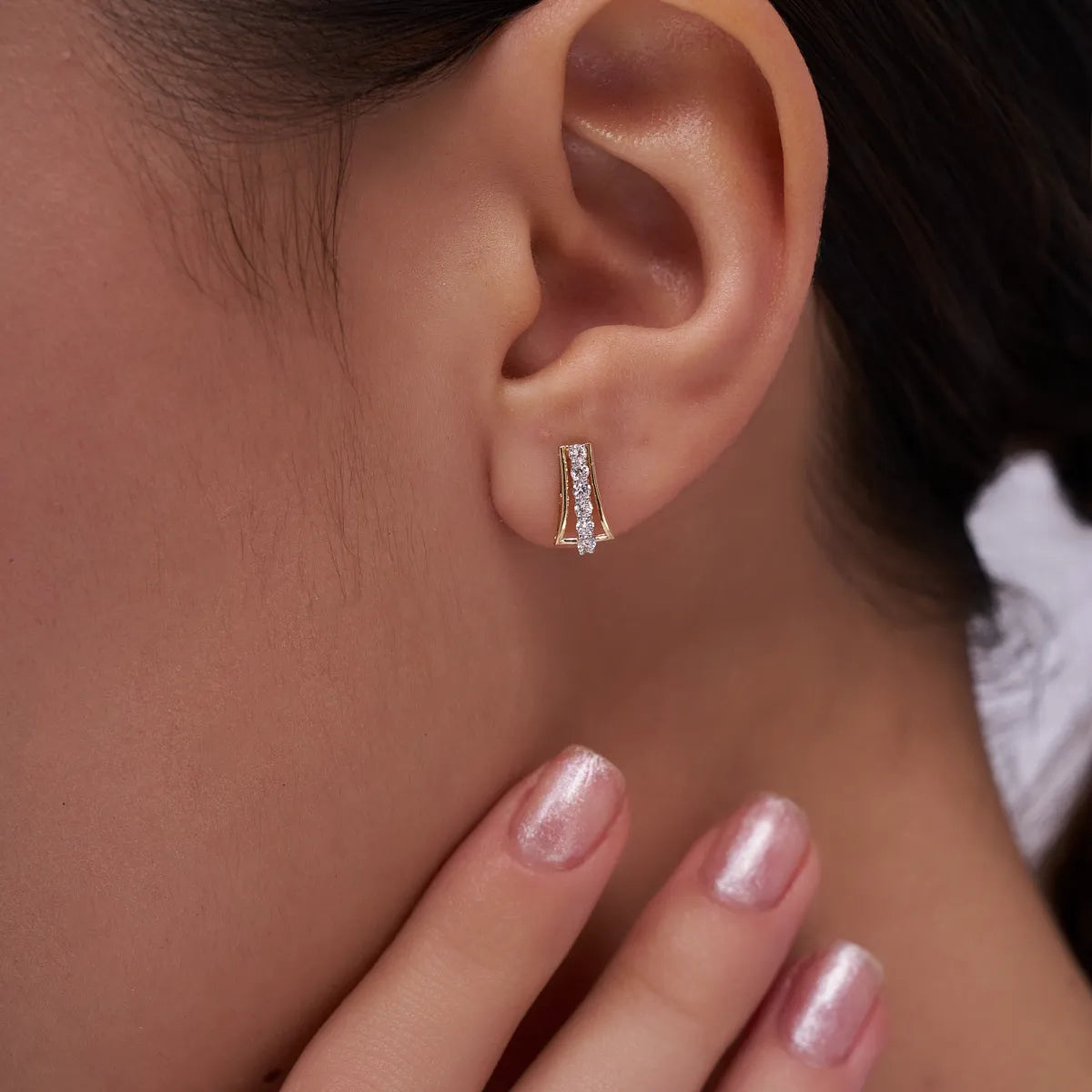 Diamond Curve Bar Studs