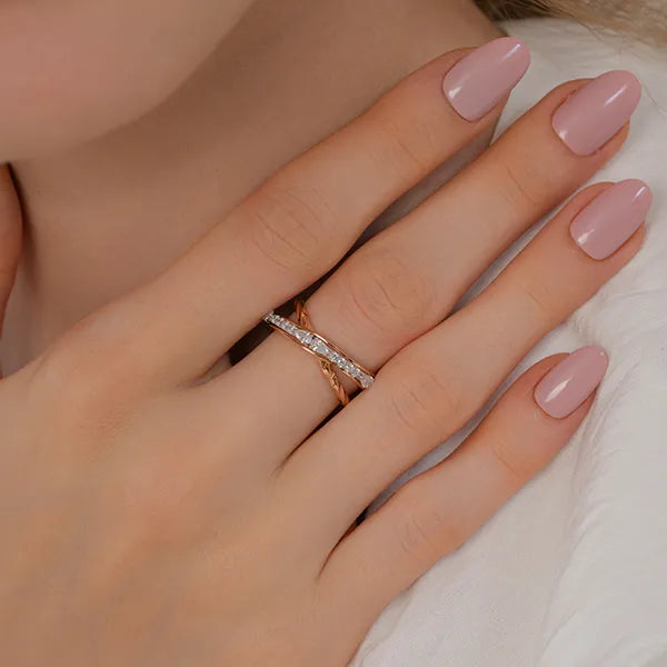 Divina Twist Lab Grown Diamond Ring